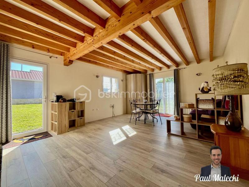 Maison traditionnelle - 135 m² - 5 pièces