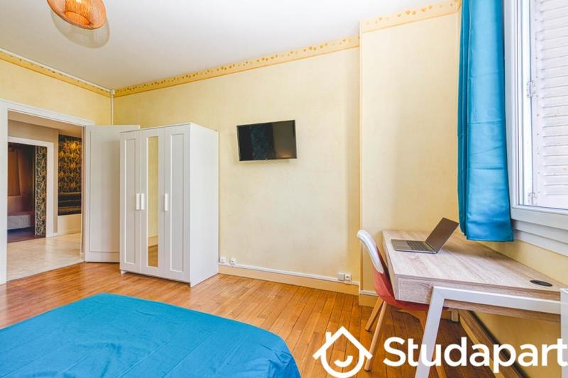 Chambre - 11 m² - 1 pièce