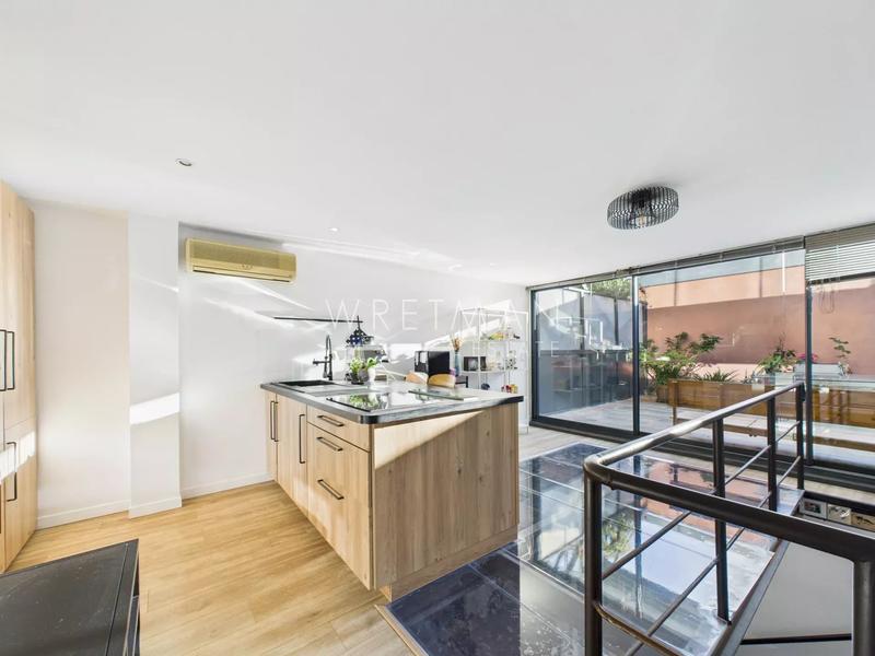 Loft - 86 m² - 4 pièces