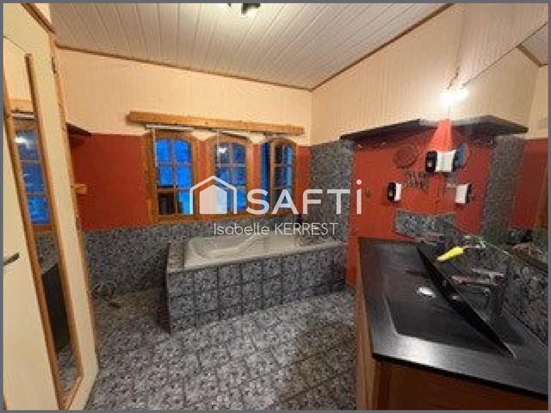 Maison - 128 m² - 7 pièces