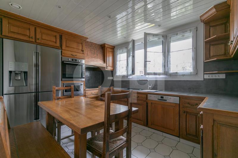 Maison - 177 m² - 7 pièces