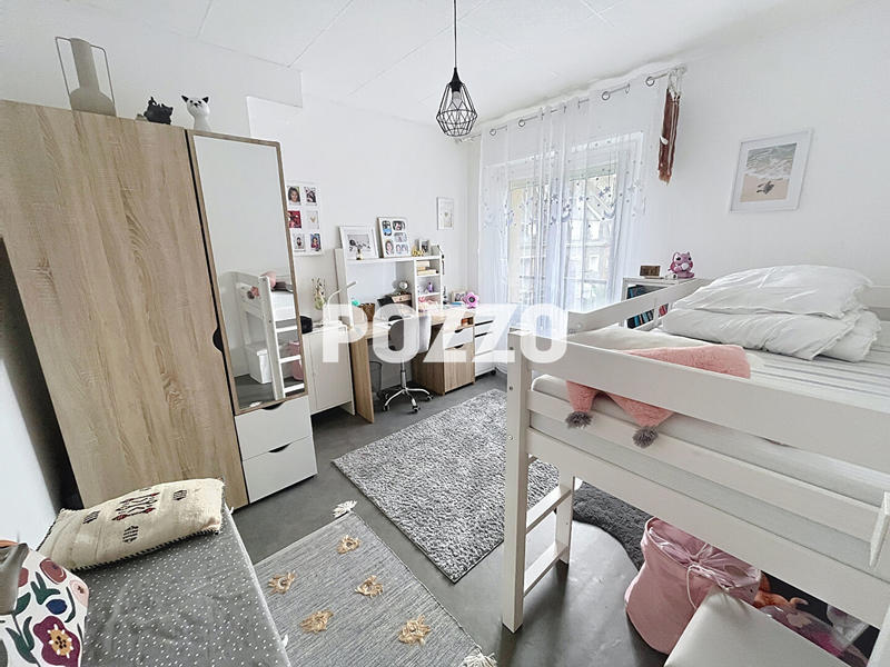 Appartement - 98 m² - 5 pièces