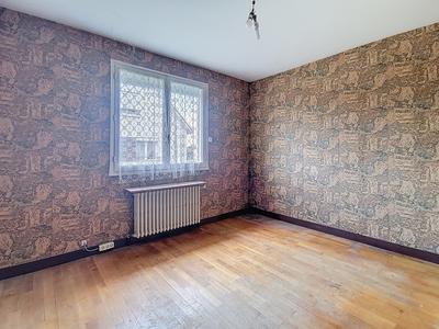 Maison - 91 m² - 6 pièces