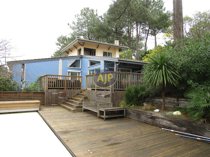 Maison - 111 m² - 5 pièces