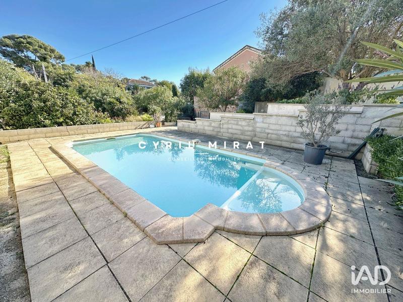 Maison - 137 m² - 5 pièces