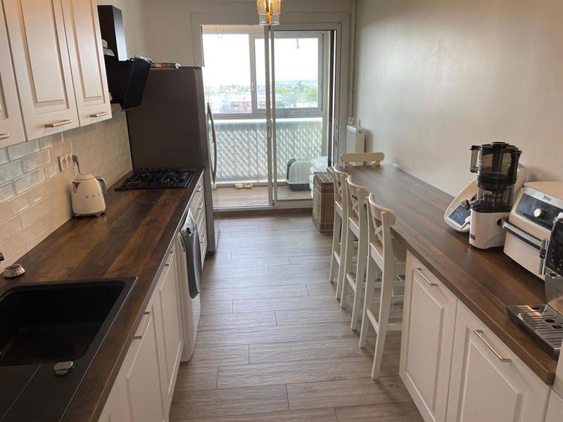 Appartement - 80 m² - 5 pièces