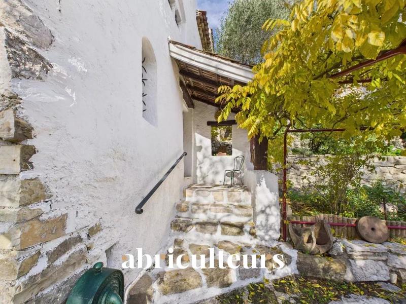 Propriété - 223 m² - 7 pièces