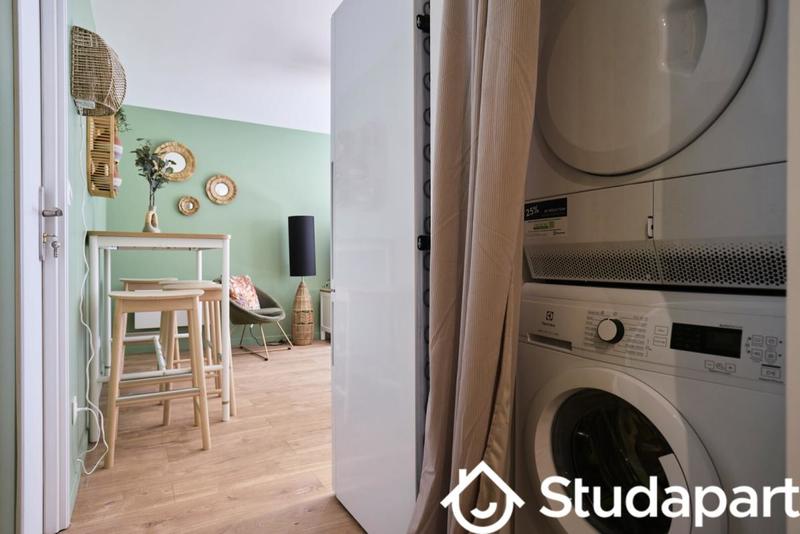 Chambre - 11 m² - 1 pièce