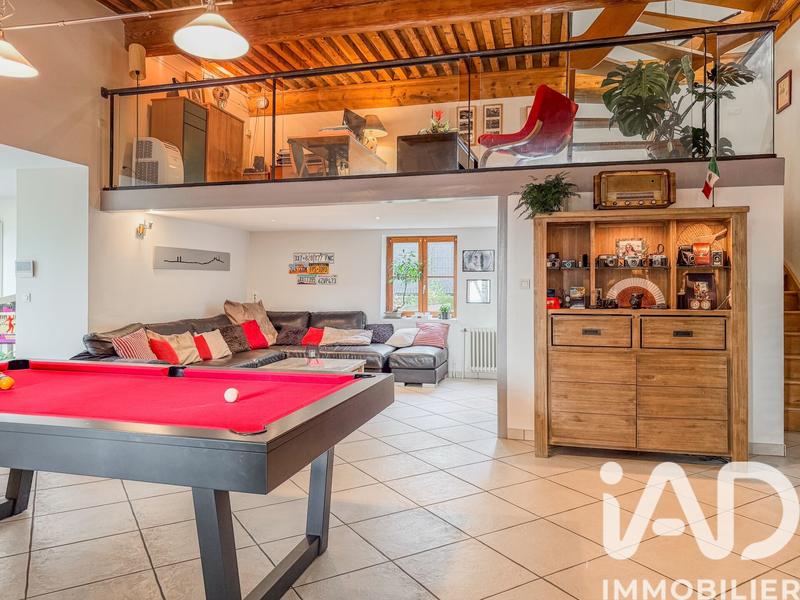 Maison - 213 m² - 8 pièces