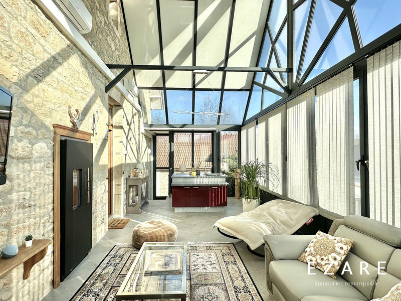 Maison - 379 m² - 13 pièces