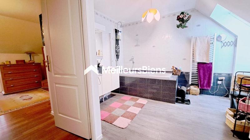 Maison - 190 m² - 8 pièces