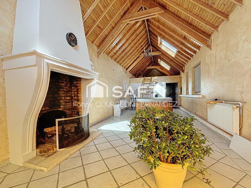 Maison - 187 m² - 8 pièces