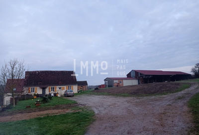 Maison - 90 m² - 4 pièces