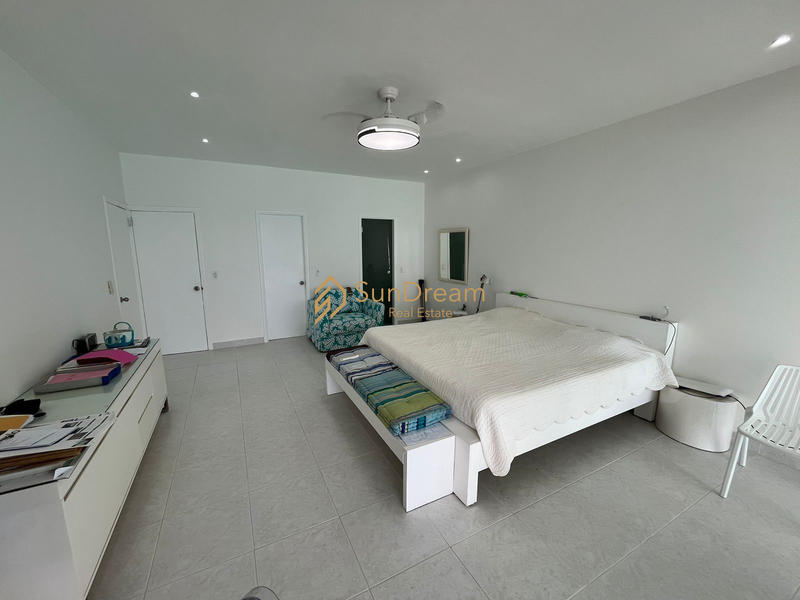 Appartement - 180 m² - 3 pièces