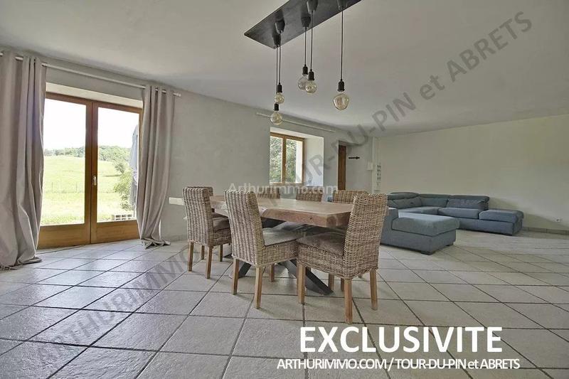 Maison - 162 m² - 5 pièces