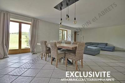 Maison - 162 m² - 5 pièces