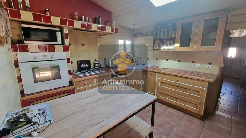 Maison - 245 m² - 8 pièces