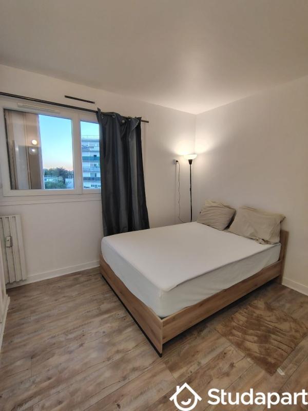 Chambre - 11 m² - 1 pièce