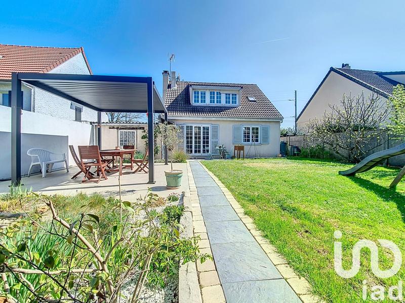 Maison - 110 m² - 6 pièces