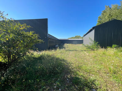 Local d'activité / Entrepôt - 1 600 m²