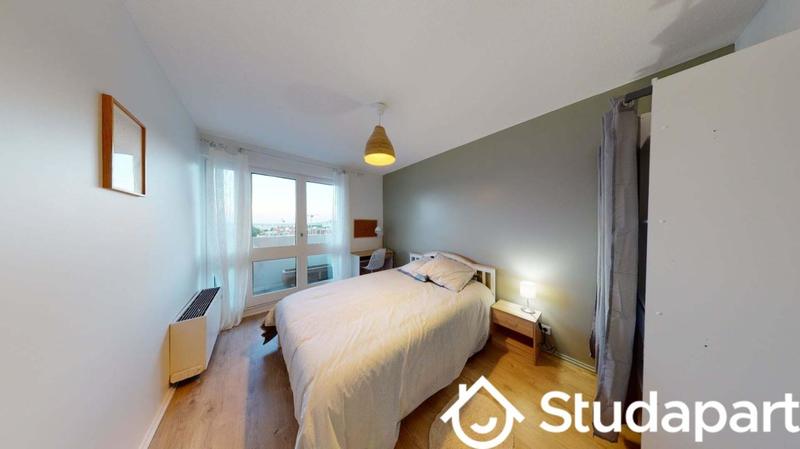 Chambre - 13 m² - 1 pièce