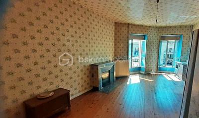 Maison - 232 m² - 9 pièces