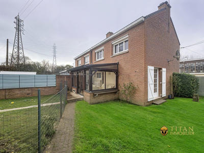 Maison - 90 m² - 5 pièces