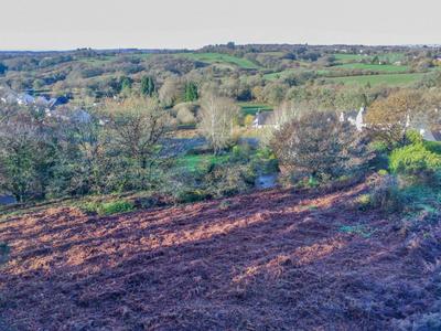 Terrain constructible - 1 067 m²