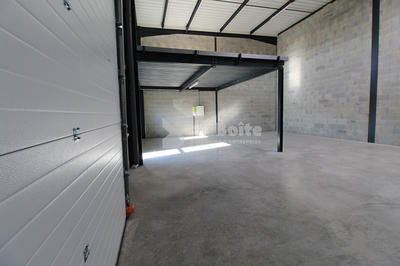 Local d'activités - 138 m² - 2 pièces