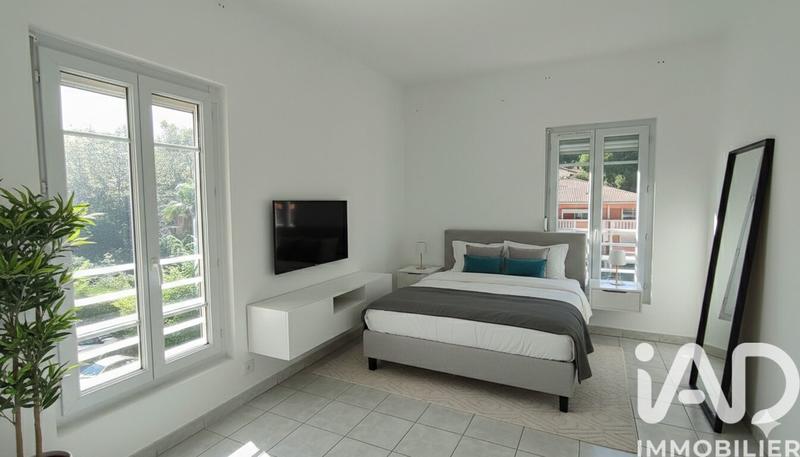 Appartement - 105 m² - 5 pièces