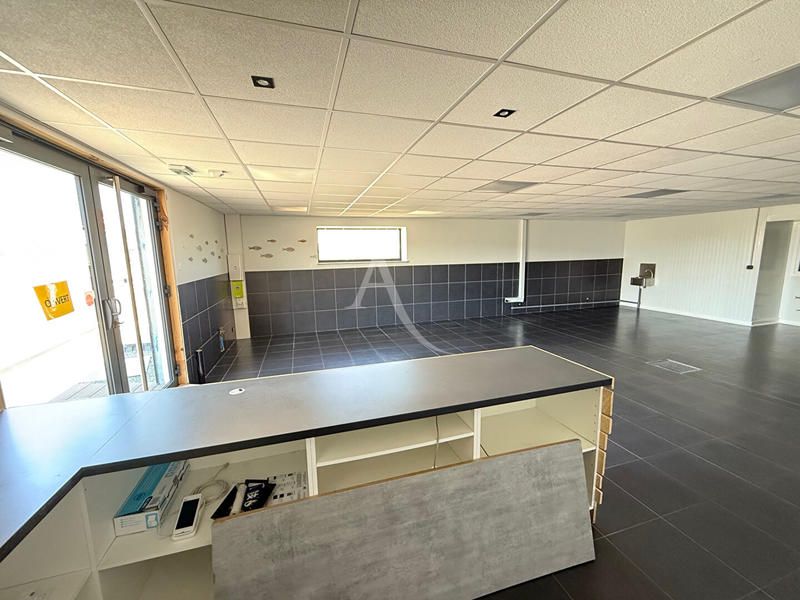 Local commercial - 127 m²