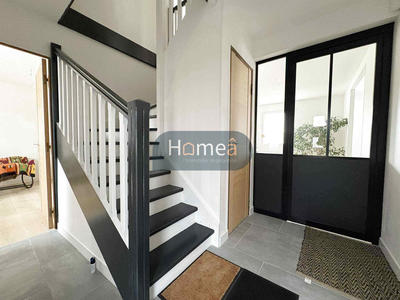 Maison - 104 m² - 4 pièces