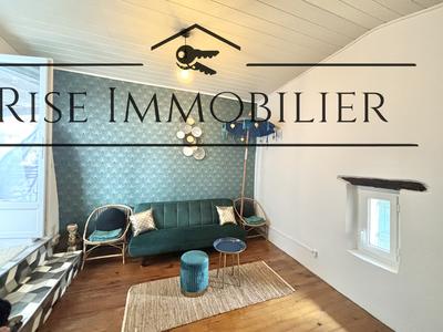 Maison - 104 m² - 5 pièces