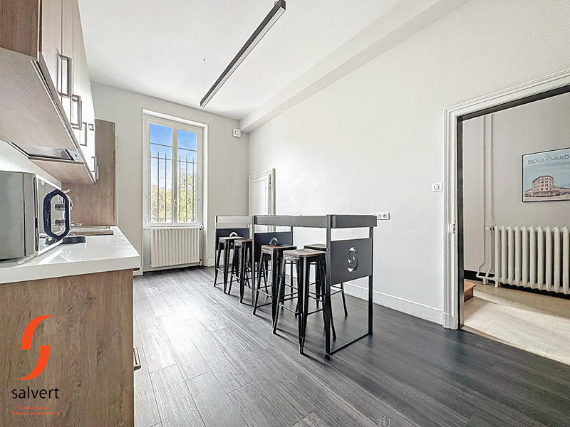 Bureau - 273 m² - 14 pièces