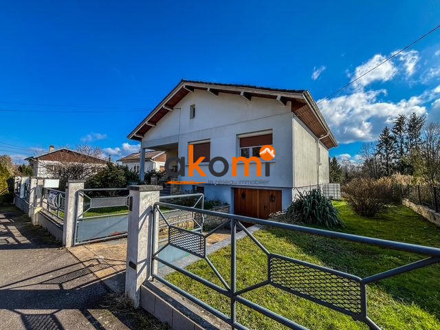 Maison - 121 m² - 6 pièces