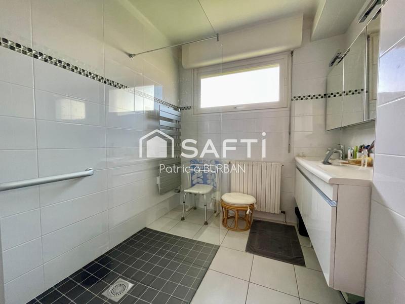 Maison - 177 m² - 7 pièces