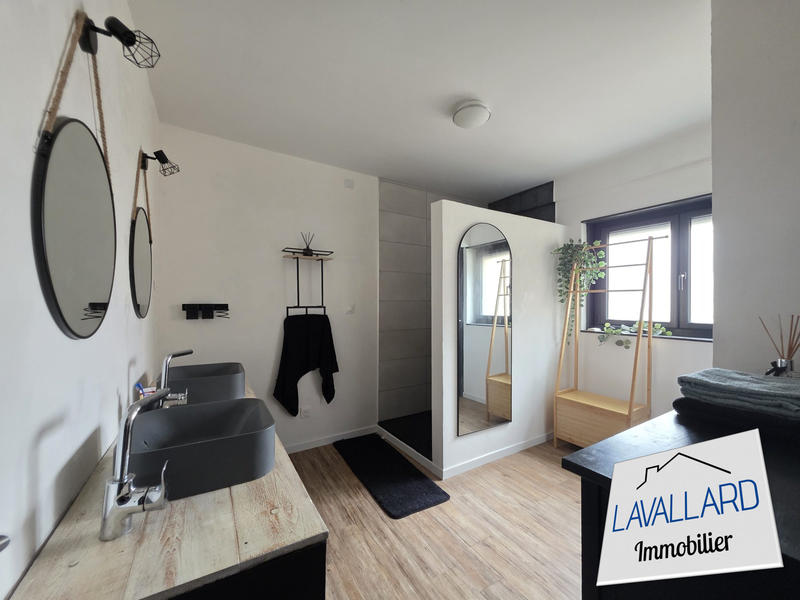 Maison - 115 m² - 4 pièces