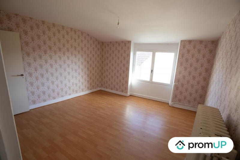 Maison - 198 m² - 11 pièces