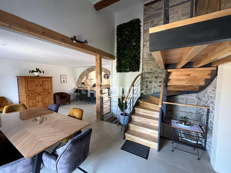 Maison - 165 m² - 5 pièces