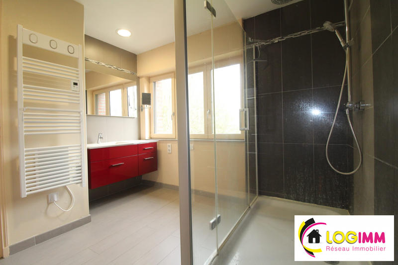 Maison - 204 m² - 8 pièces