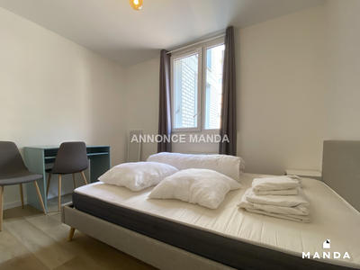 Chambre - 9 m² - 5 pièces