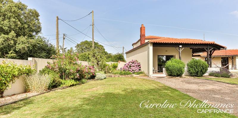 Maison - 218 m² - 8 pièces