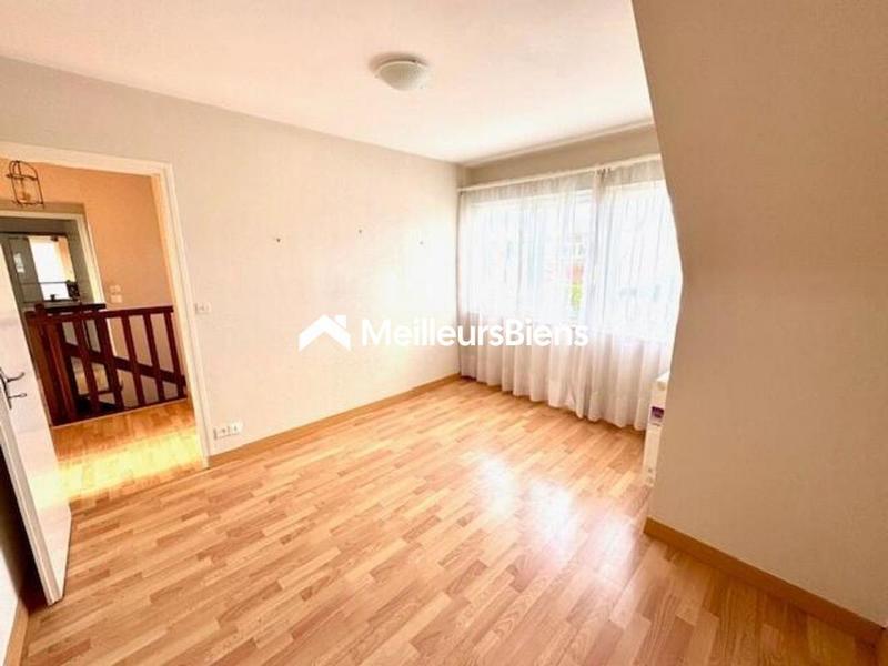 Maison - 115 m² - 7 pièces