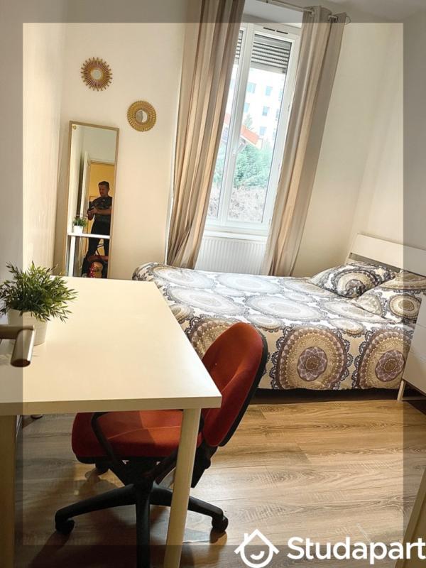 Chambre - 15 m² - 1 pièce