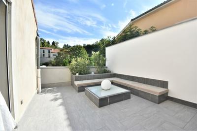 Maison - 201 m² - 6 pièces