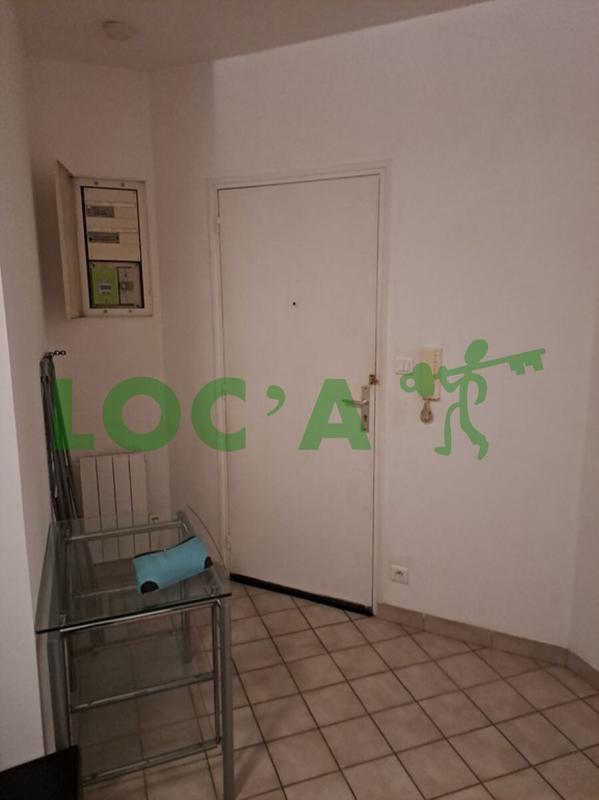 Studio - 25 m² - 1 pièce