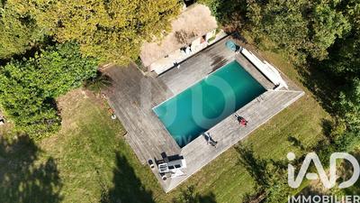 Maison - 259 m² - 10 pièces