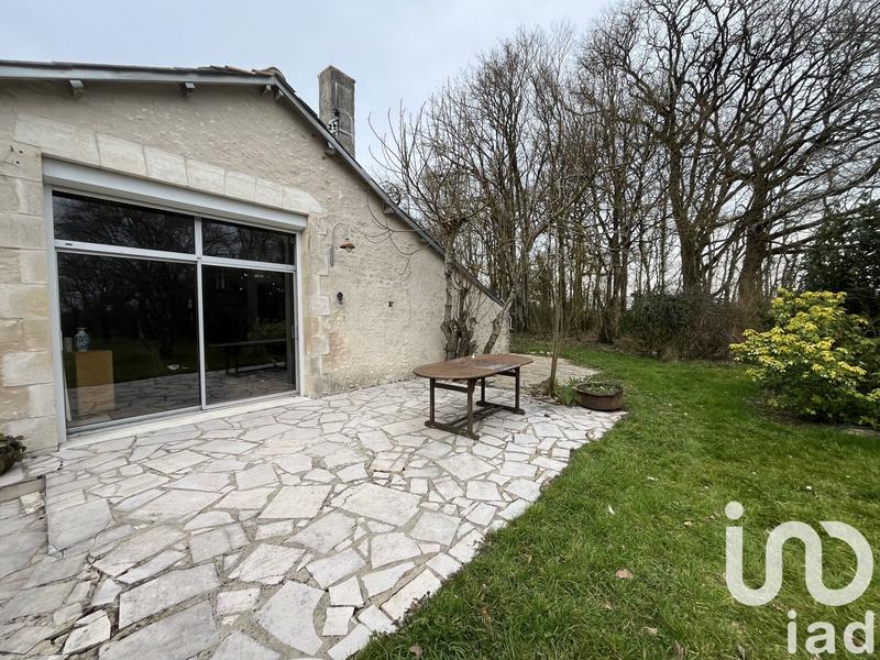 Maison - 222 m² - 8 pièces