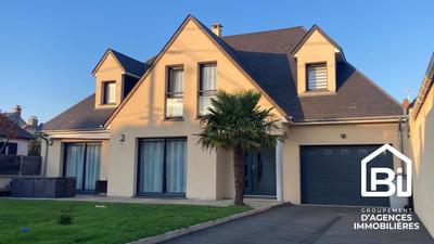 Maison - 168 m² - 7 pièces