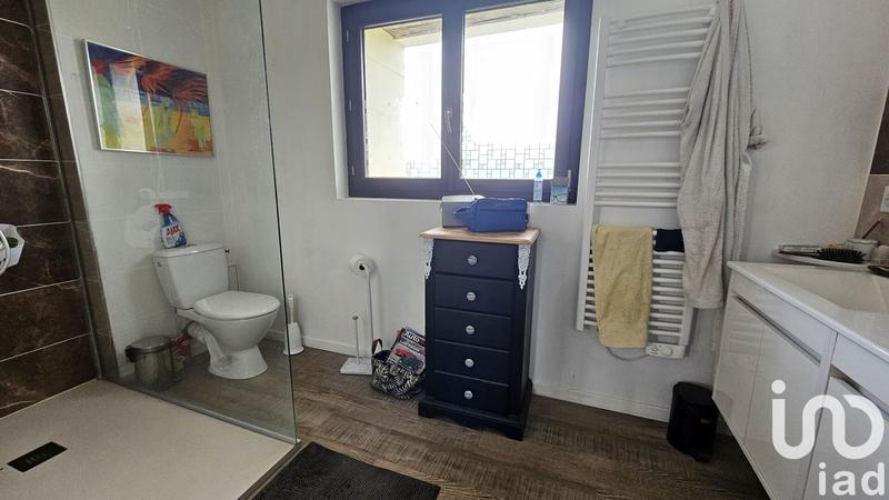 Maison - 225 m² - 9 pièces